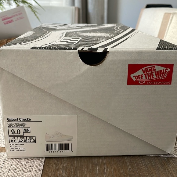 All White Vans - Picture 2 of 6